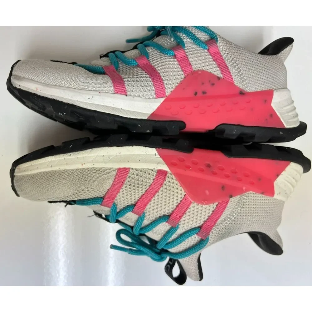 HOLO women's colorblock trail runner sneakers. Size 7.